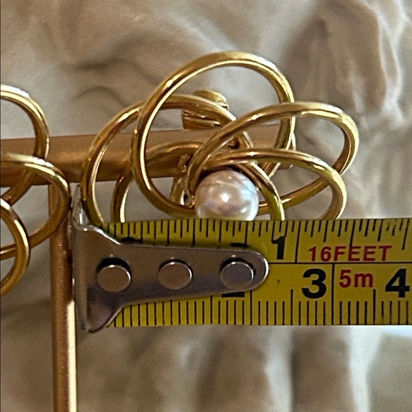 Monet Vintage Elegant Gold Pearl Earrings - Picture 5 of 5